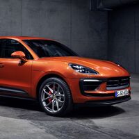 El Porsche Macan 2022 inyecta poder a todas sus versiones y afina su rostro