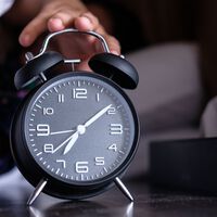 Los expertos coinciden sobre el cambio de hora: altera nuestros ritmos biológicos y puede hacer hasta que engordemos