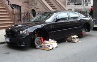 Dejar el coche en la calle tiene sus peligros (II)