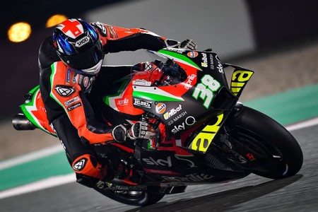 Aprilia trabaja para introducir en su moto de MotoGP el 'Mass Damper' que llevaba Fernando Alonso en su Renault de Fórmula 1
