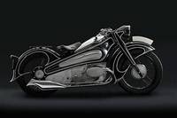 Motos clásicas y preparaciones varias