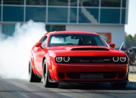 El próximo Dodge Challenger podría ser híbrido: así lo imaginan ya en FCA