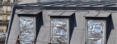 Un arquitecto francés sobre el papel de aluminio en ventanas de París contra el calor: “Es una solución de emergencia, económica y superficial, ya que no altera la vivienda” 
