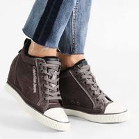 Zapatillas Calvin Klein rebajadas un 40%, ahora por sólo 59,95 euros y los gastos de envío gratuito 