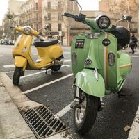 Barcelona adjudica 11.000 licencias para motos y bicicletas eléctricas compartidas entre 31 empresas