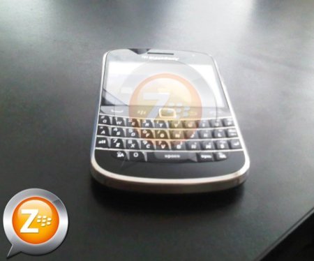 BlackBerry Bold Touch 9900 se muestra en todo su esplendor en imágenes