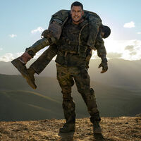 Es como ver Depredador y Battleship juntas: la nueva película de acción militar de Netflix conquista el streaming