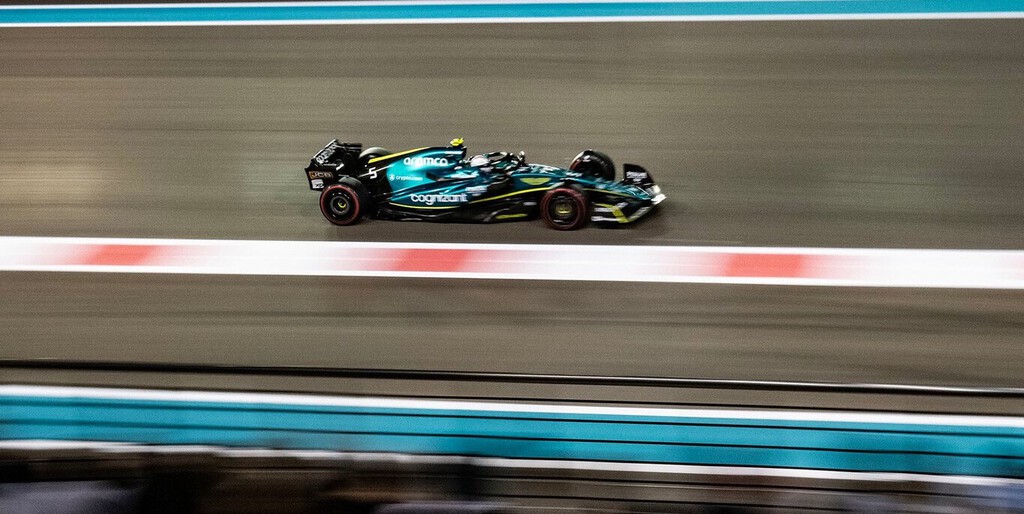 Telefónica tiene un problema. La CNMC la investiga por su acuerdo con DAZN y la clave está en la Fórmula 1 