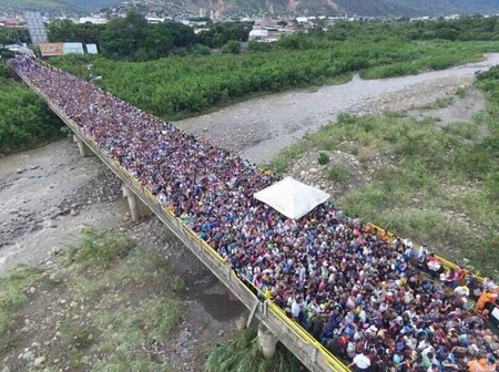 ¿Cómo afecta una avalancha migratoria a los países receptores? El caso de Venezuela