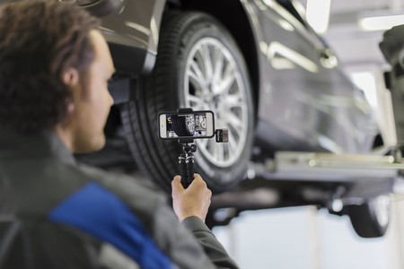 Ford diagnosticará los coches por vídeo y se compromete a desinfectar los vehículos para evitar propagar el coronavirus
