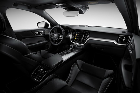 Volvo S60 2019 34