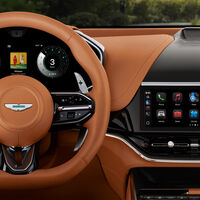 Así es el nuevo diseño de Apple CarPlay con la interfaz Liquid Glass: diseño más limpio y nueva opción para widgets
