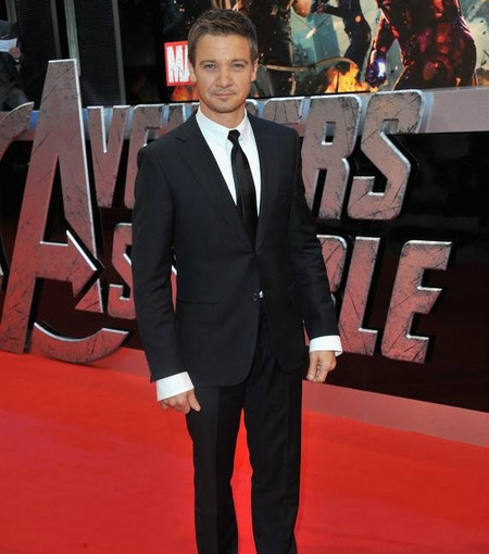 ¡Qué fuerte! Jeremy Renner acaba de ser padre y casi ni nos enteramos