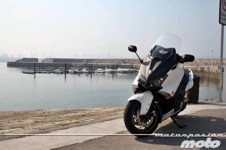 Yamaha T-MAX 530