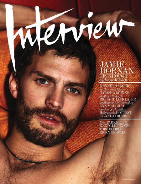 Jamie Dornan nos quita el aliento en la portada de Interview