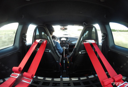 Abarth 695 Biposto Bmw M2 Motorpasion 42