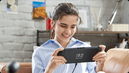 Gamechat Girlblueshirthandheld R