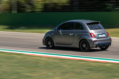 Abarth F595 Prueba Contacto 7