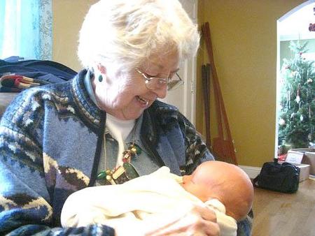 abuela-y-bebe2.jpg
