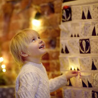 Cuatro grandes beneficios para los niños de tener un calendario de adviento de Navidad 