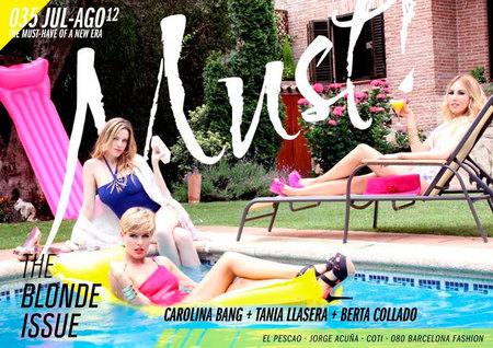 Una de rubias para Must! Magazine, ¡marchando!