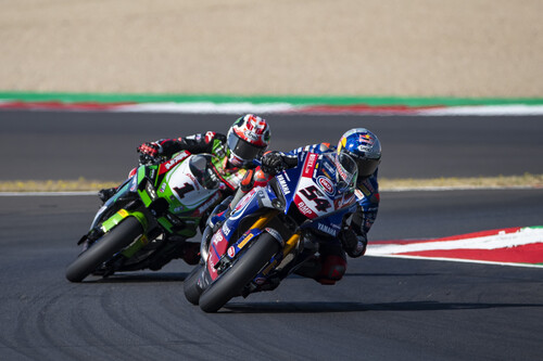 Toprak Razgatlioglu culmina el doblete en Magny-Cours frustrando a Jonathan Rea