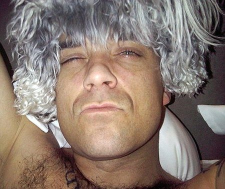Robbie Williams piensa en un cambio de imagen