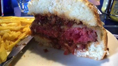 Nokia Lumia 735 sample