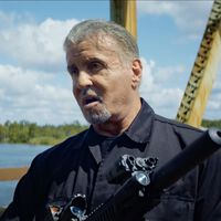 Stallone ganó 3,5 millones de dólares por solo un día de trabajo en una peli que nadie recomienda ver... "dirigida" por un delincuente convicto