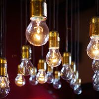 El precio de la luz hoy 1 de enero de 2023: estas son las horas más baratas para encender tus electrodomésticos
