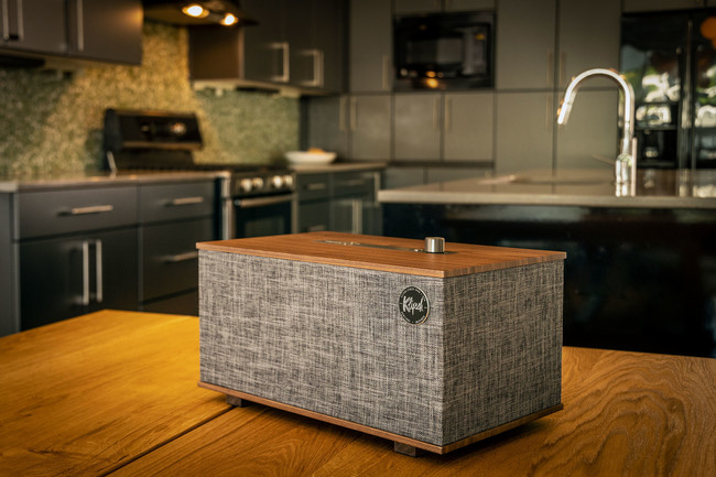 Klipsch Thethree Googleassistant Lifestyle 5
