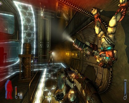 Uno de los aspectos más destacados de este shooter, es su peculiar uso de la gravedad, permitiendo desplazarnos por las paredes o el techo, para localizar nuevos caminos o combatir contra los enemigos.