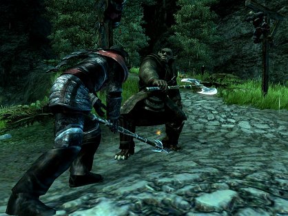 Dadas las 130 horas de juego estimadas por sus desarrolladores, mejorar nuestras armas y no cargar como un loco contra nuestros enemigos a la primera de cambio, será algo a tener seriamente en cuenta.