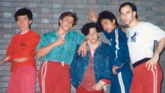 Estos chavales te han hecho sangrar. ¿Sabes quiénes son?