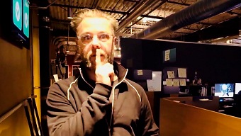 El director de God of War se rebela contra quienes menosprecian a los jugadores de móviles