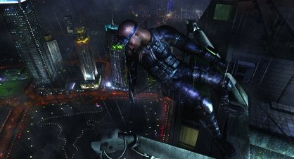 Como ya es característico en la saga, el juego girará alrededor del sigilo y la infiltración, pero de una forma más dinámica y variada gracias a la implementación de varias novedades y situaciones argumentales.