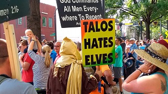 Un fan de Skyrim arruina una protesta religiosa