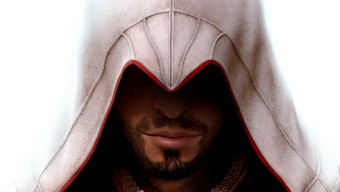 Un fan crea un Ezio Auditore de Assassin's Creed a tamaño real ¡con papel!