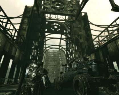 El añadido de la campaña para Gears of War en Pc comienza con la emboscada del puente. El Escuadrón Delta tropieza con un paso levadizo bloqueado, en su camino hacia la estación de ferrocarril, y ahí empiezan los problemas. 