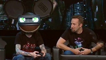 Así se juega a PUBG con un casco de 8 kilos