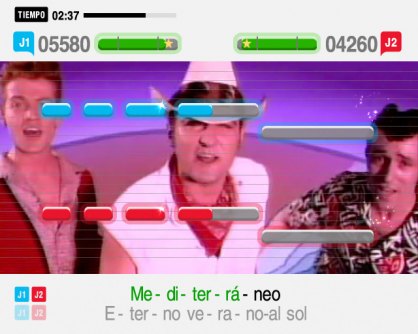Si dispones de un EyeToy, tus actuaciones musicales cobrarán vida en imágenes, ya que podrás grabarte y verte mientras interpretas los temas, en lugar de los vídeos musicales originales.