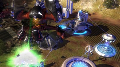 La Jerarquía, Masari y Novus son los nombres de las tres facciones del juego, sin lugar a dudas lo más interesante de El Universo en Guerra. Importantes distinciones entre uno y otro bando para una experiencia muy completa en términos de equilibrio y variedad. 