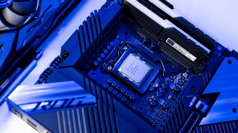 La escasez de chips que afecta a PS5, Xbox Series, Switch y PC va para largo según Intel