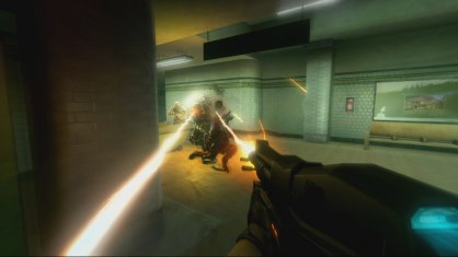 La cámara lenta vuelve a hacer acto de presencia en F.E.A.R. 2. El protagonista tiene unos reflejos mucho más rápidos que el resto de sus enemigos, lo que hace que cuando activamos el control sus movimientos y sus balas vayan más despacio.