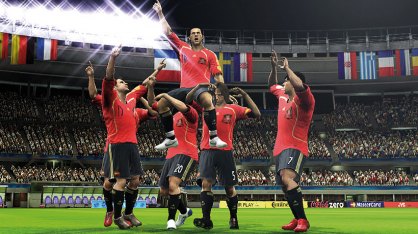 ¿Será esta la Eurocopa de España? Como el espíritu nacional en el fútbol es el de siempre esperar el fracaso, más nos vale agenciarnos una copia de UEFA Euro 2008 y ocuparnos nosotros mismos de que ganen.