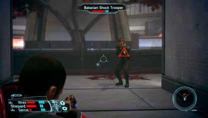 Nuevos paseos a bordo del Mako, exploración y búsqueda de supervivientes, lucha contra terroristas. ¿Alguien da más? El Cielo se está Cayendo comprime de forma eficiente varios aspectos jugables en poco más de hora y media de juego.