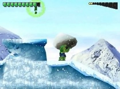 Dispersos por los niveles nos encontraremos con objetos que podremos lanzar como grandes rocas o incluso vehículos. Gracias a ellos podremos eliminar con un lanzamiento a la mayoría de los enemigos. También nos encontraremos con una serie de exclamaciones que nos proporcionarán información sobre los controles.