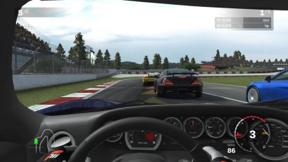 Hay cinco tipos de cámara en Forza Motorsport 3. La exterior es probablemente la más espectacular, sin embargo los aficionados a la velocidad preferirán la vista de la cabina.