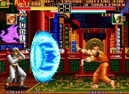 El arte de luchar de Art of Fighting atrajo también a muchos usuarios que veían sorprendidos unos cambios de “zoom” sólo posibles con la capacidad de procesamiento del sistema recreativo NEO GEO.