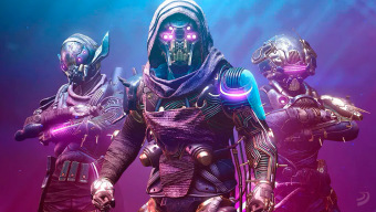 Descubre por qué nos emociona la Temporada del Simbionte de Destiny 2 y llévate un emblema exclusivo